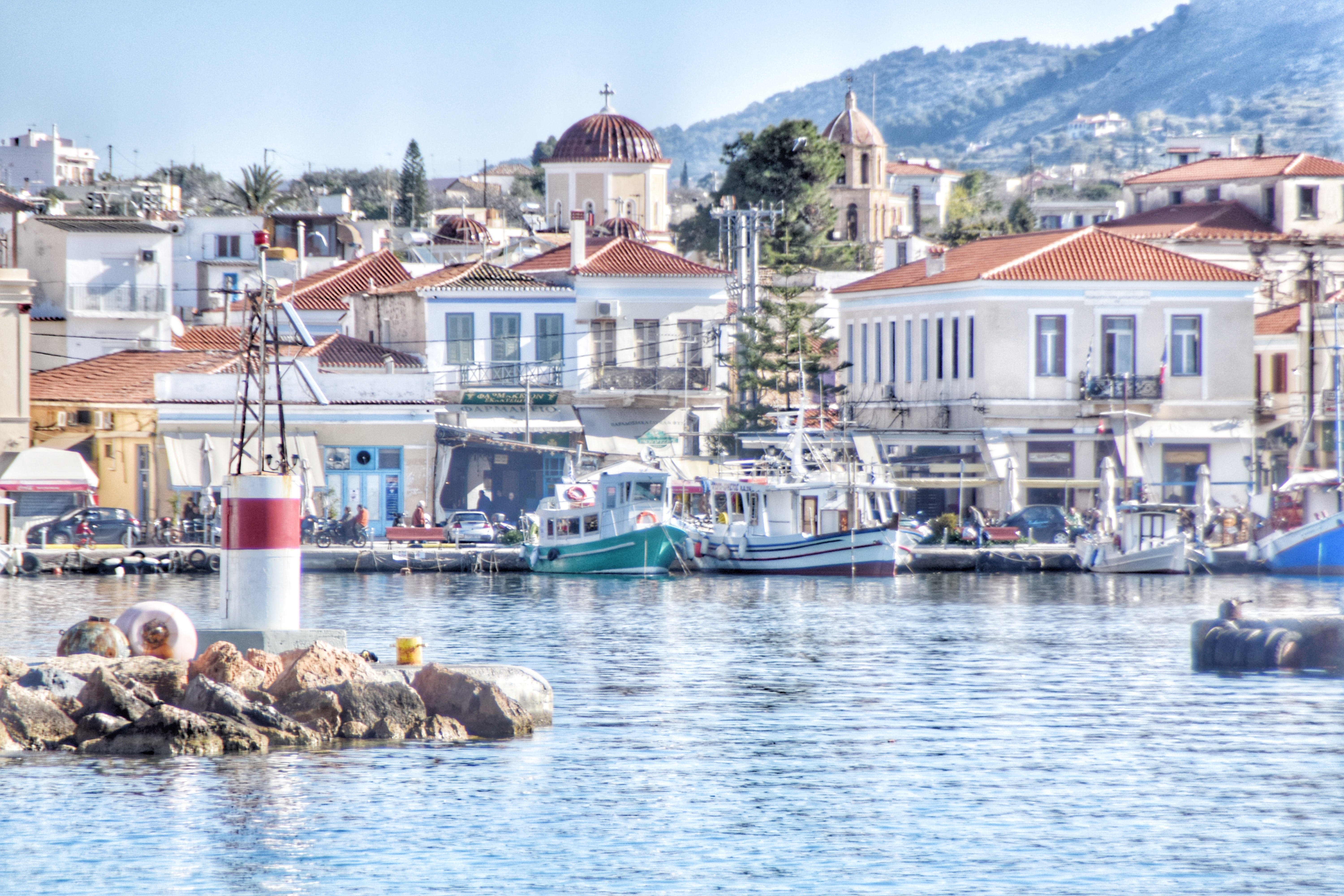 Ένα υπέροχο τριήμερο ξεκινά στην Αίγινα.